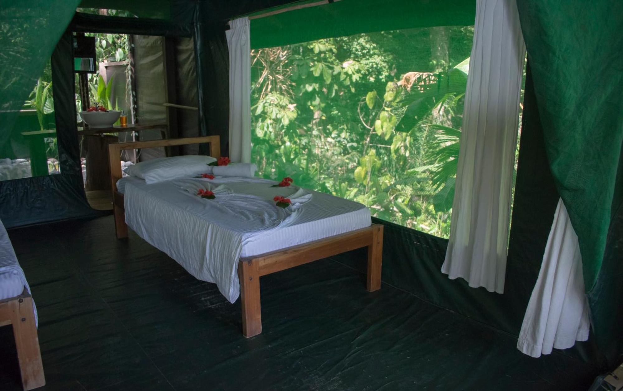 La Leona Eco Lodge Carate Zewnętrze zdjęcie