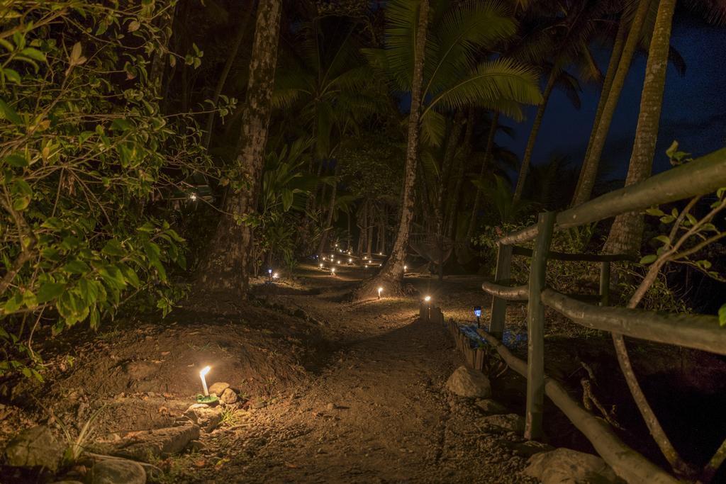 La Leona Eco Lodge Carate Zewnętrze zdjęcie