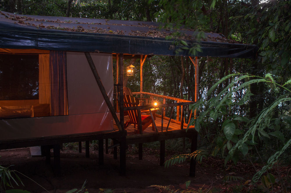 La Leona Eco Lodge Carate Zewnętrze zdjęcie
